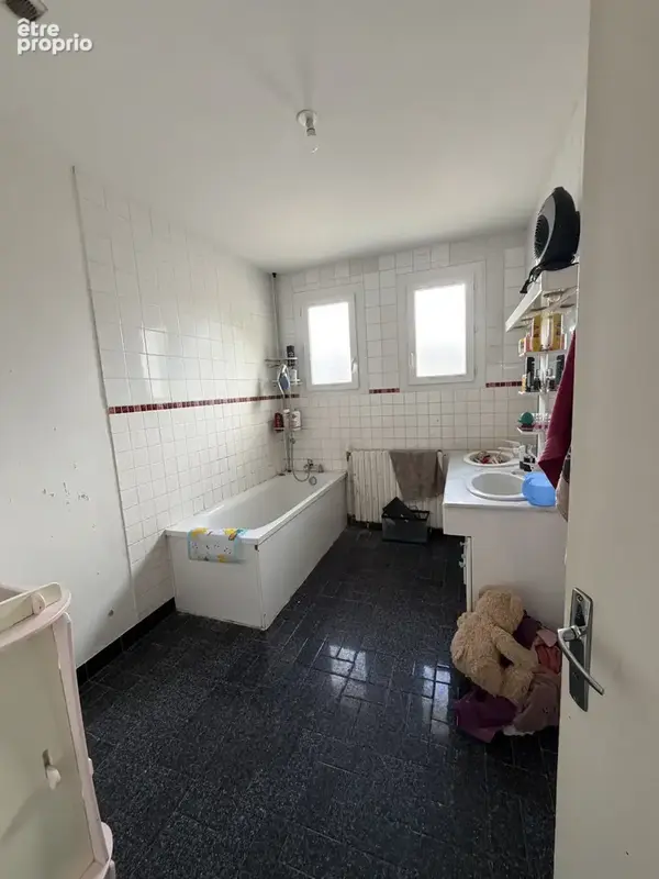 Maison 4 chambres avec terrain 2240 m2 ! - photo 3