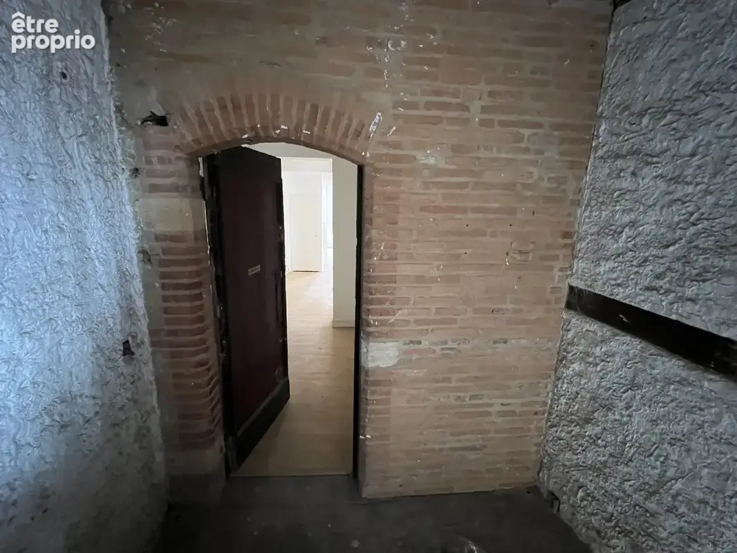 Immeuble commercial + appartements - photo 3
