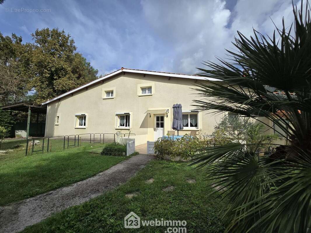 Maison sur un étage - Maison à LE PIAN-MEDOC