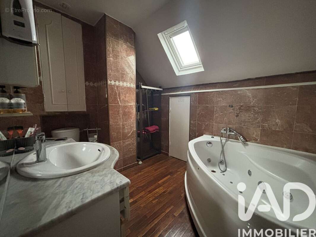 Photo 9 - Maison à LE PLESSIS-TREVISE