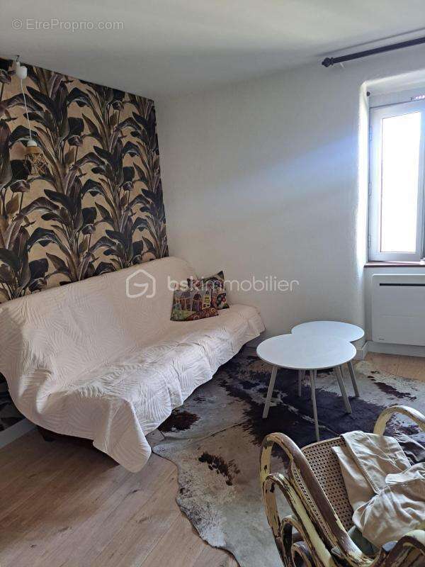 Appartement à UCEL