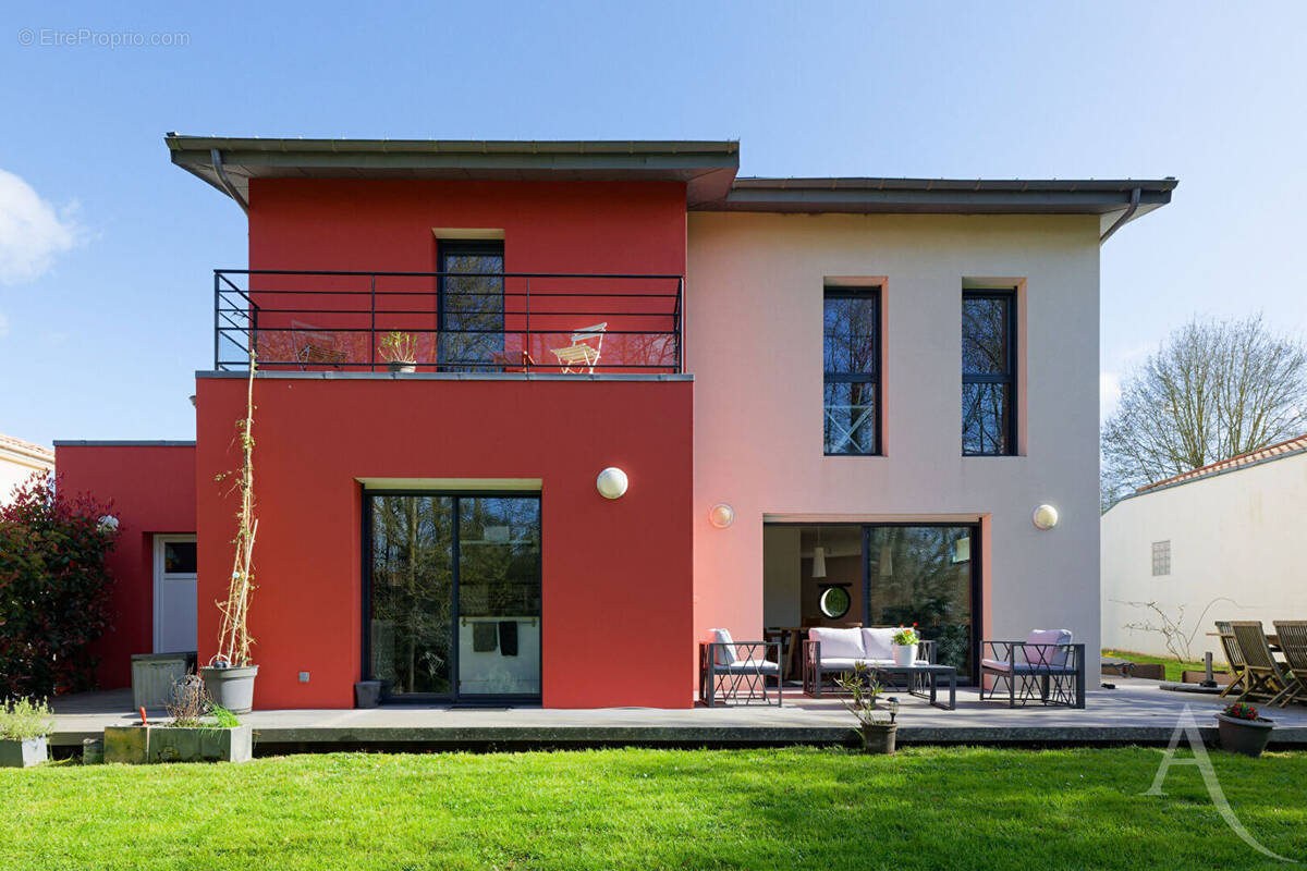 Maison à MONTAIGU