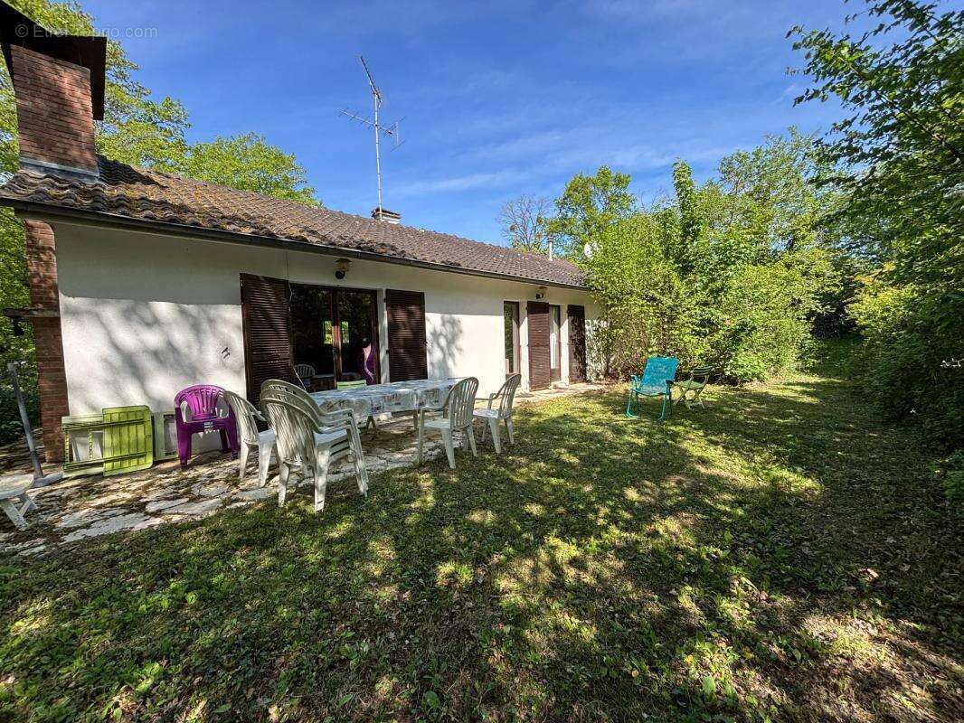 Maison à SAVIGNY-SUR-CLAIRIS