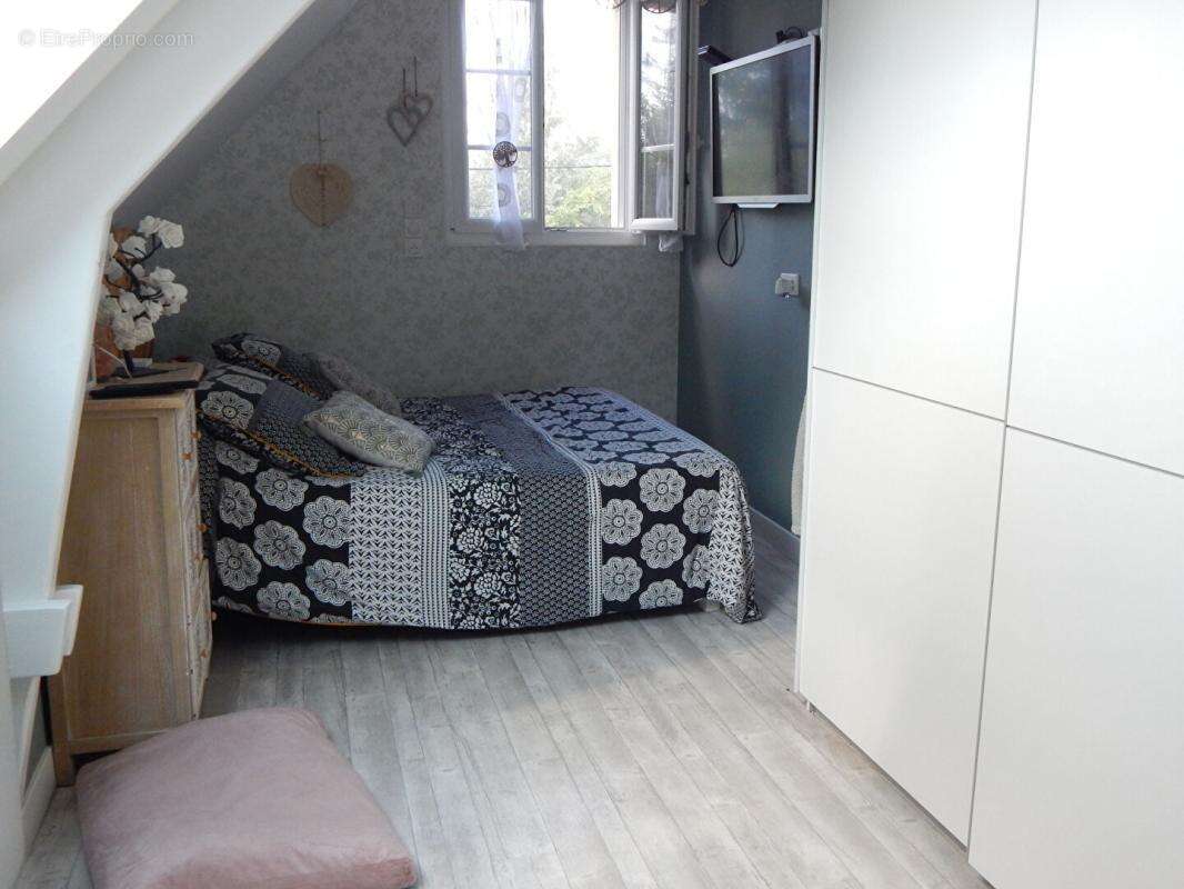 Maison à FAVIERES