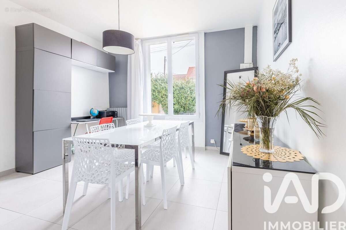 Photo 6 - Maison à VIRY-CHATILLON