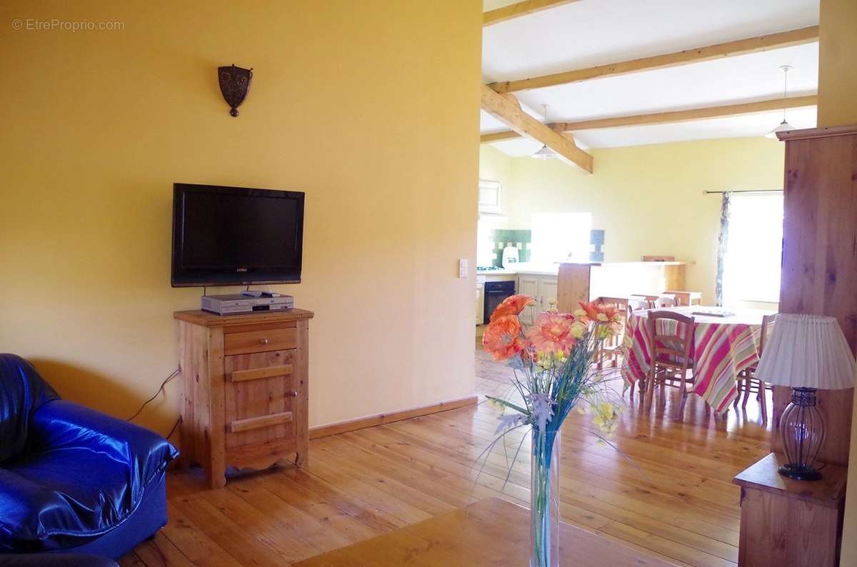 Maison à VEZENOBRES