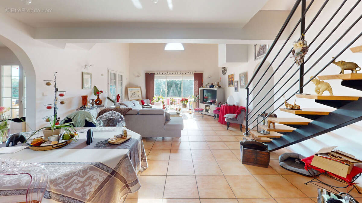 Maison à PUJAUDRAN