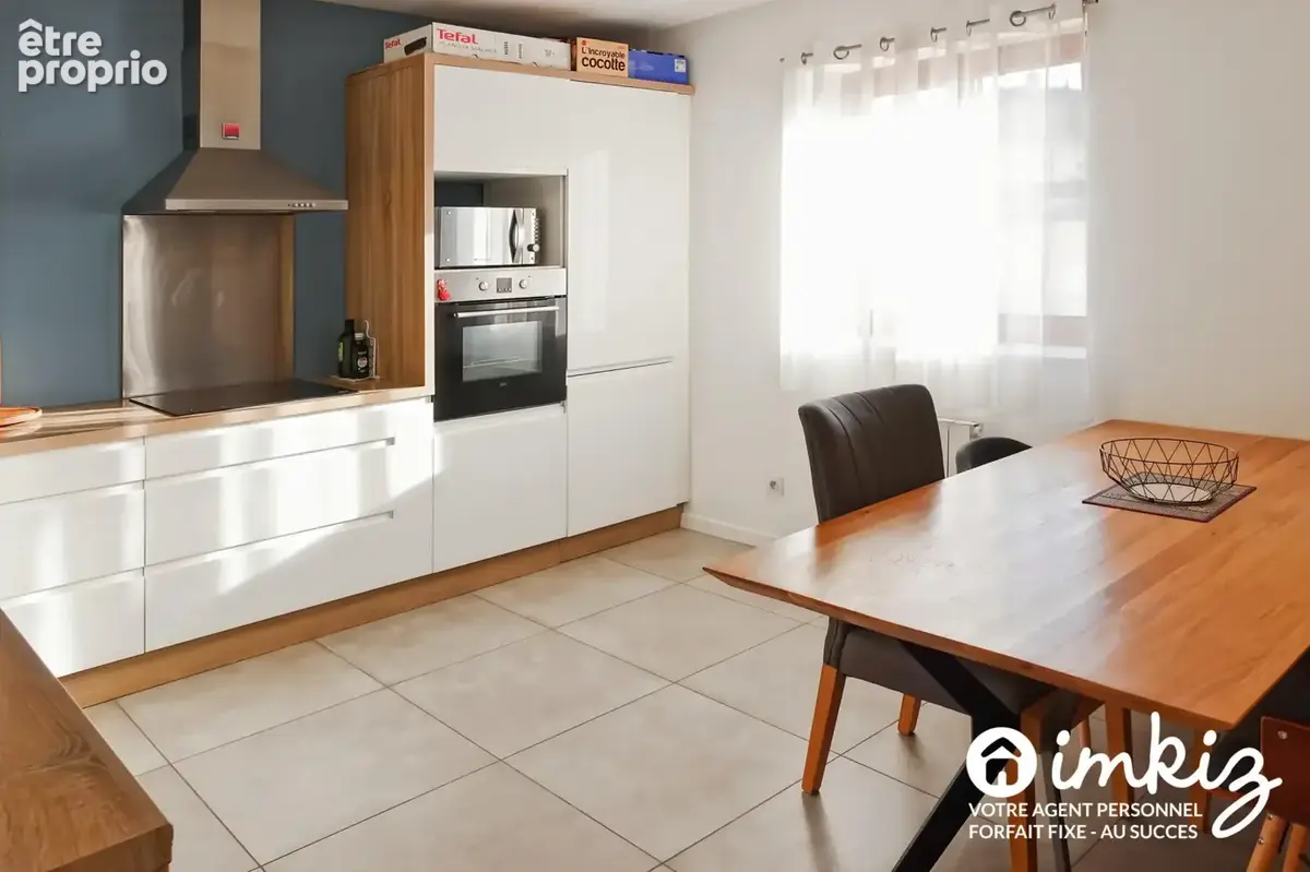 Appartement T3 centre avec terrasse cave + parking - photo 4