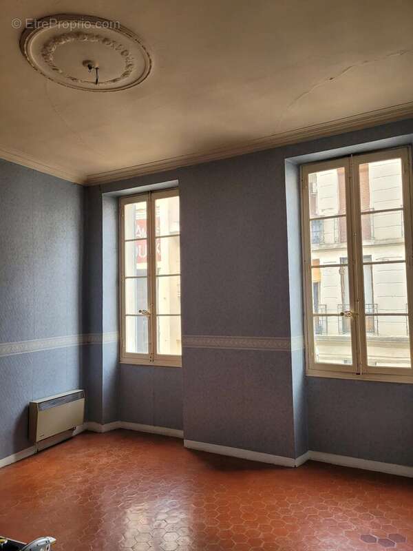 Appartement à MARSEILLE-5E