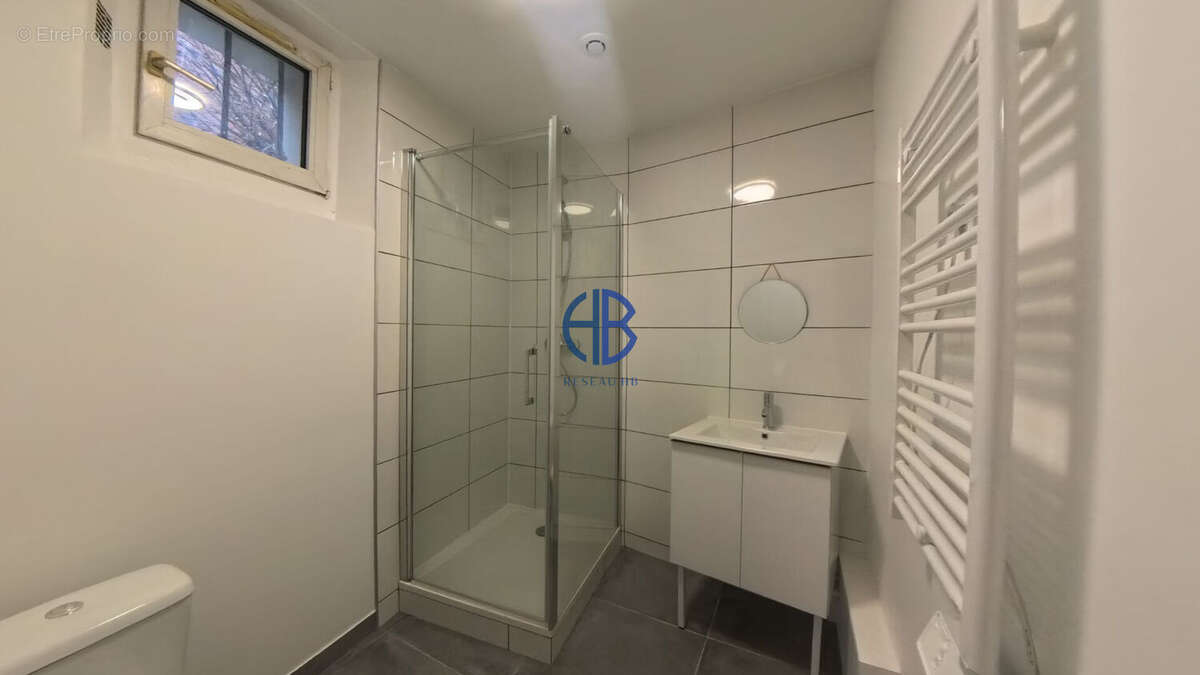 Appartement à AUBERVILLIERS