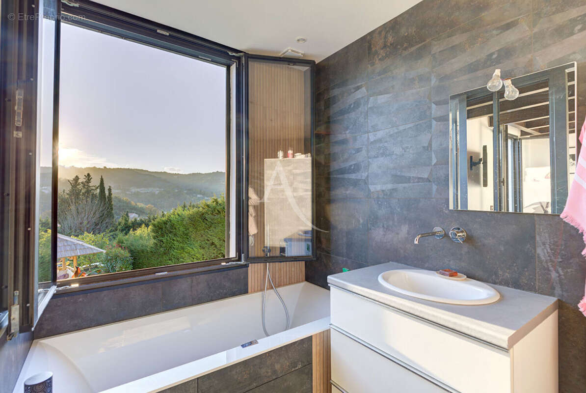 Maison à AURIBEAU-SUR-SIAGNE