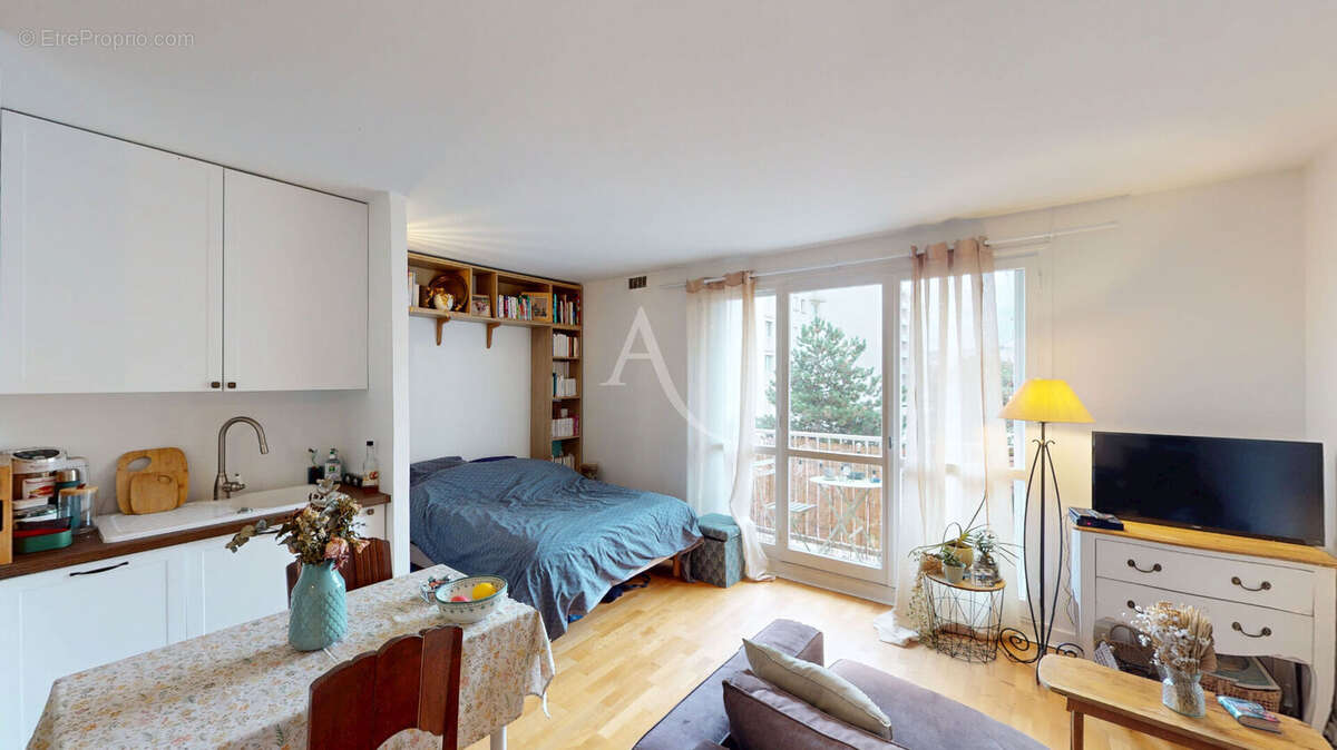 Appartement à CHARENTON-LE-PONT