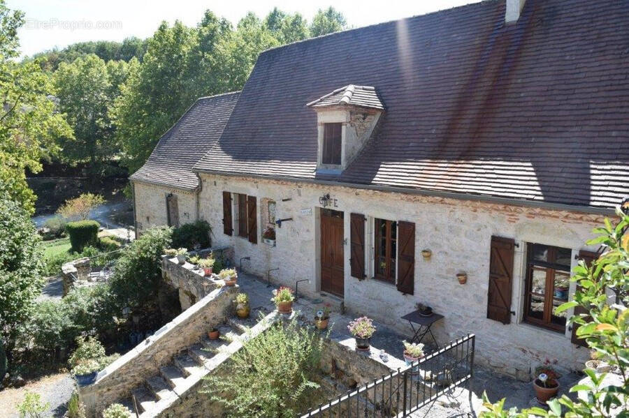 Maison à LAUZES