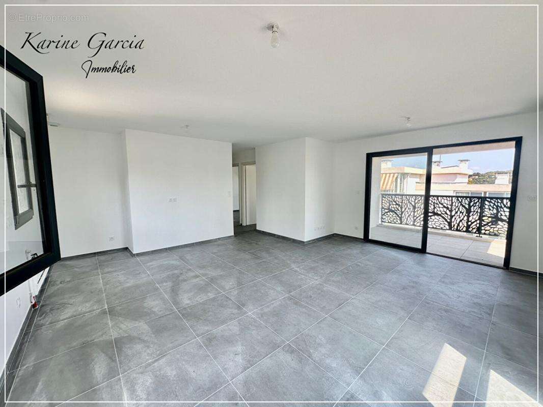 Appartement à SIX-FOURS-LES-PLAGES