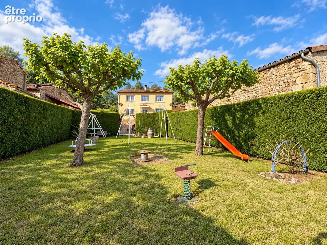 Charmante maison avec dépendances et terrain   Pélussin (42) - photo 14