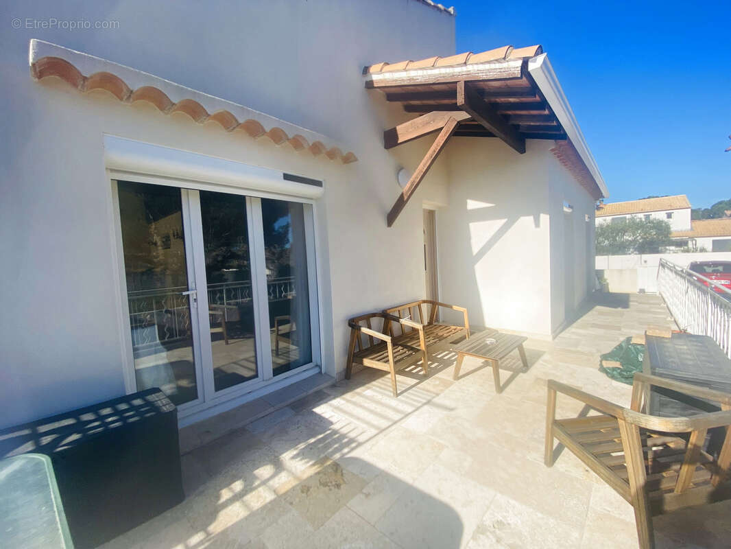 Maison à MAUGUIO