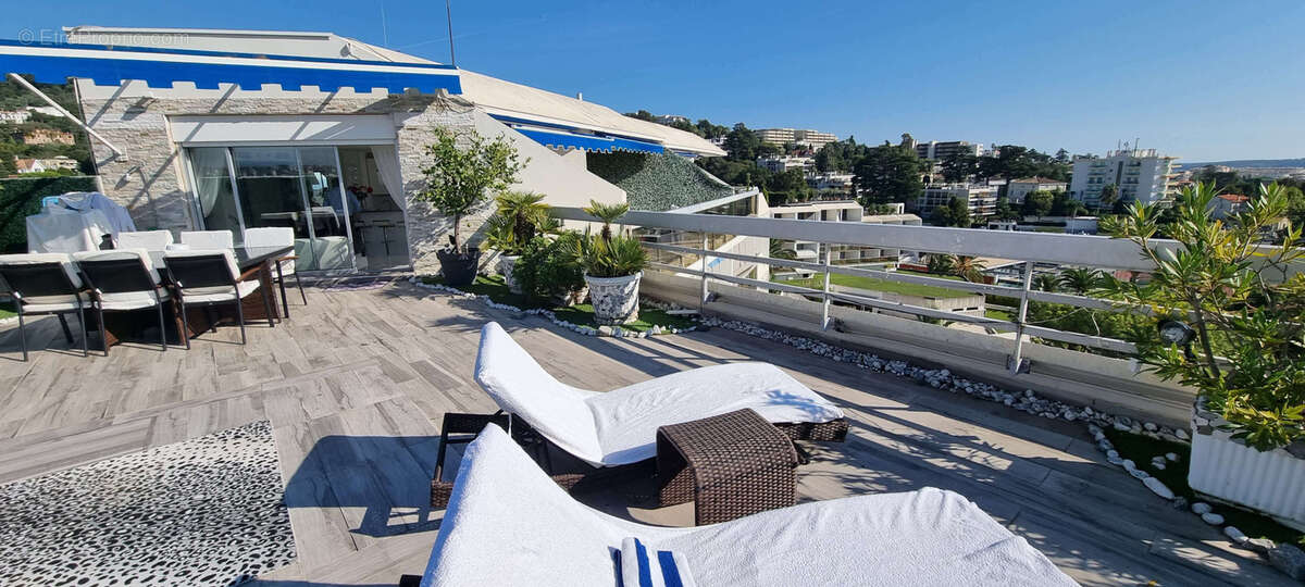 Appartement à CANNES