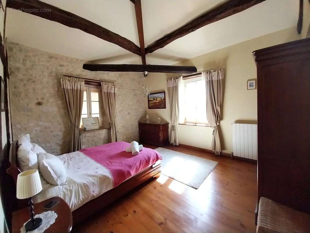 Maison à CASTELNAU-DE-MONTMIRAL
