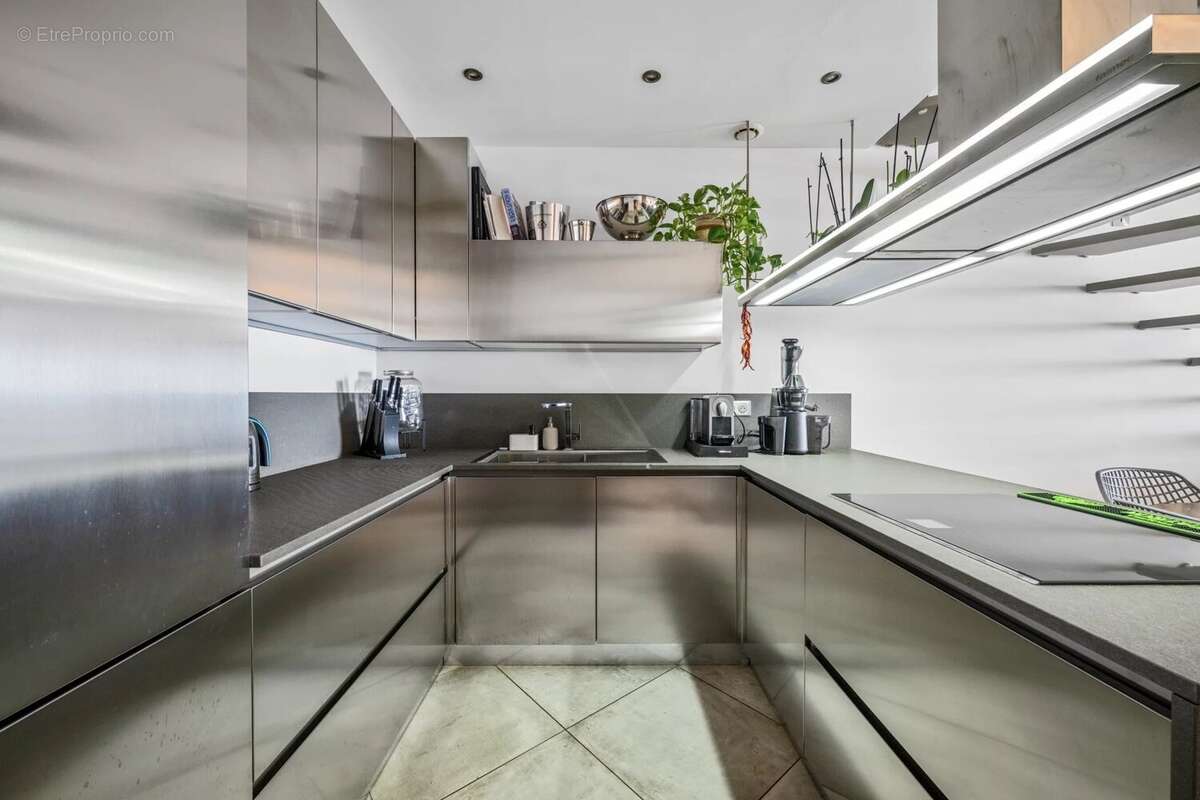 Appartement à CAP-D'AIL