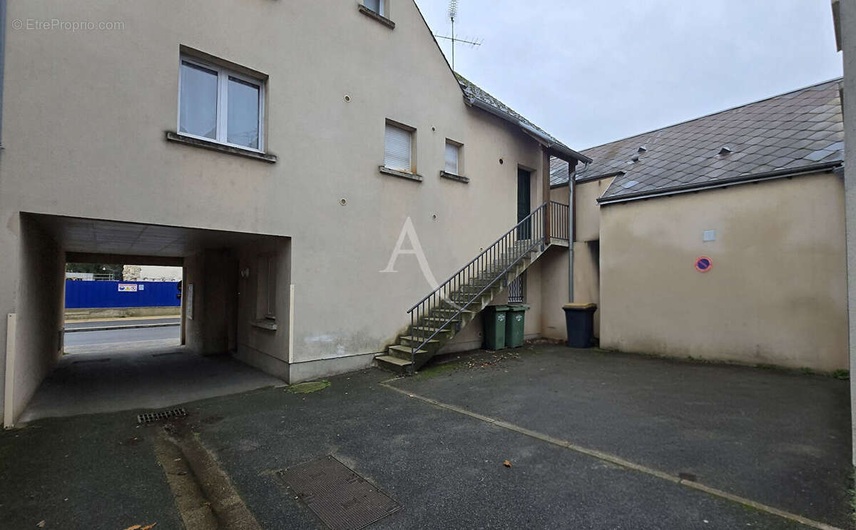 Appartement à SAINT-JEAN-DE-LA-RUELLE