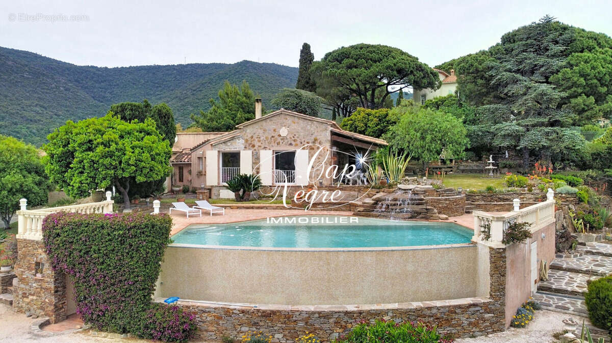 Maison à RAYOL-CANADEL-SUR-MER