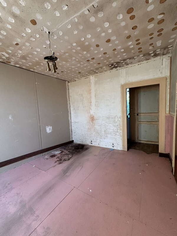 Maison à SAINTE-COLOMBE-SUR-SEINE