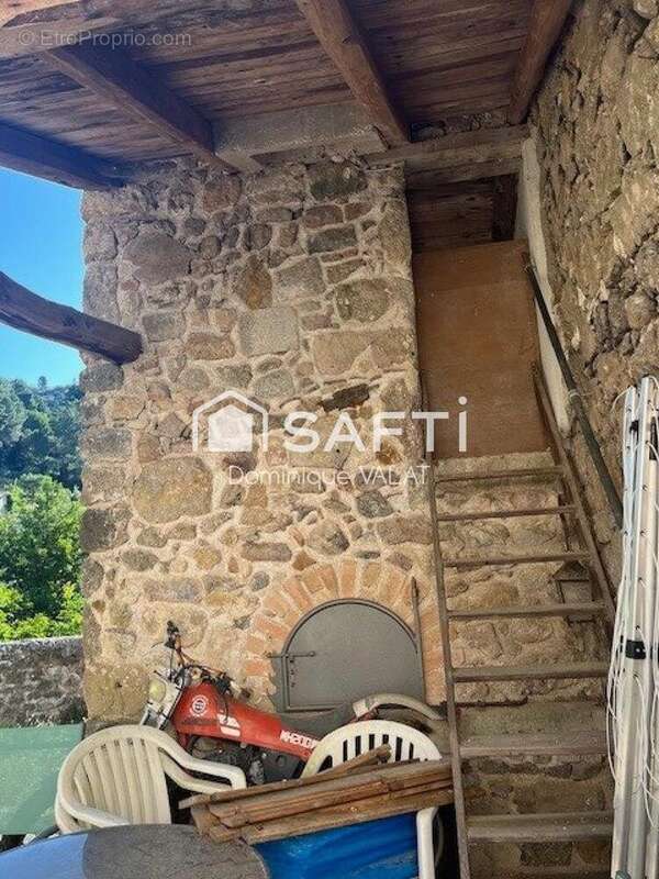 Maison 345 m² à Soudorgues  - photo 4