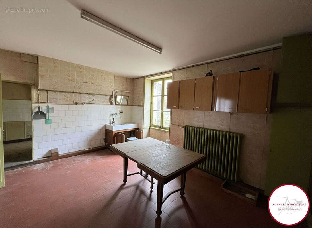 Maison à FARGES-ALLICHAMPS