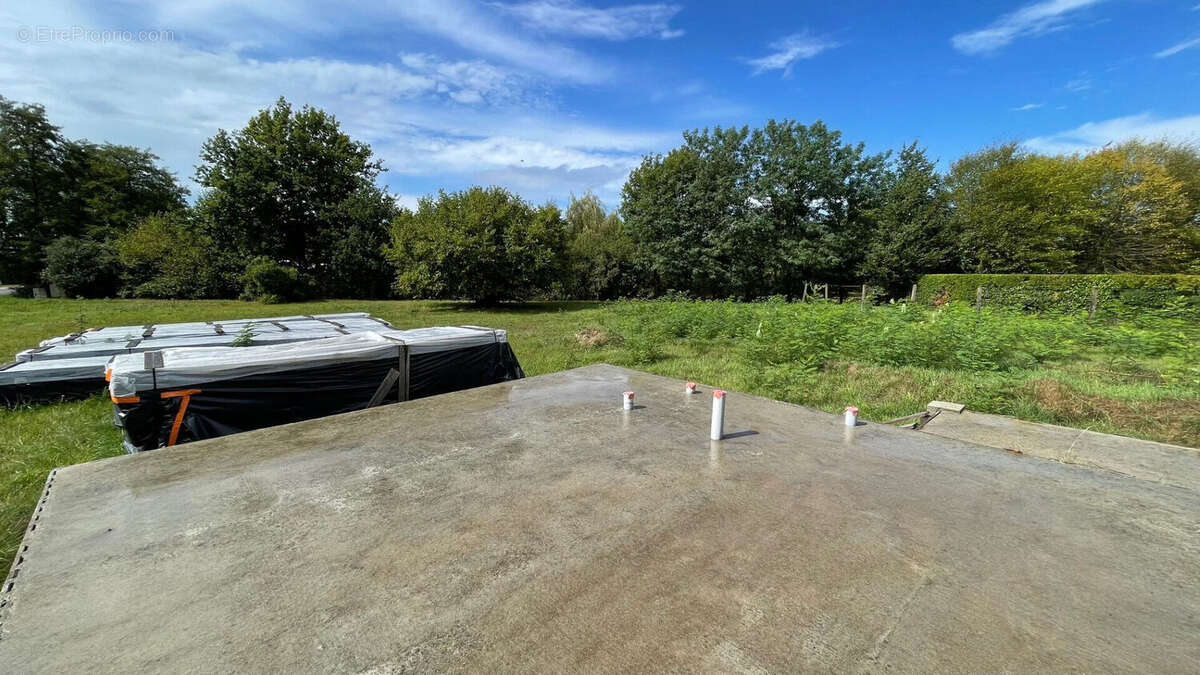 Terrain à MILLANCAY