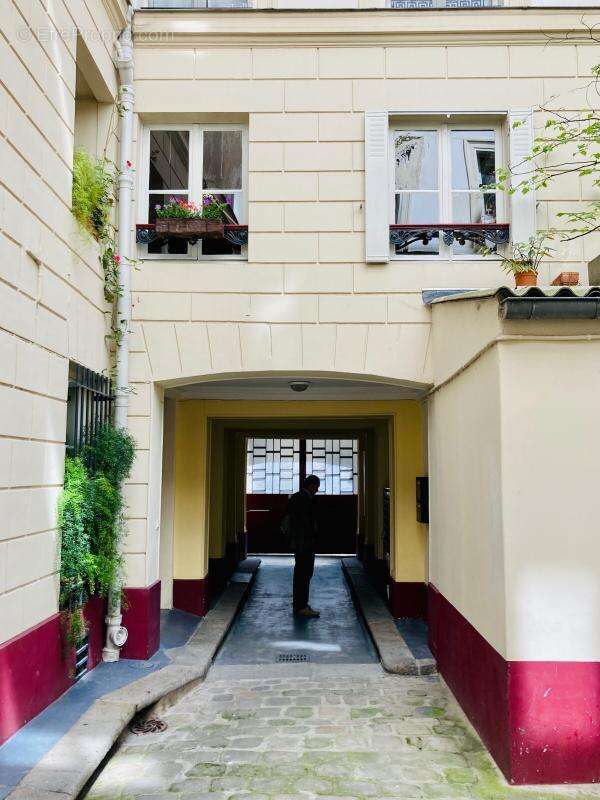 Appartement à PARIS-9E