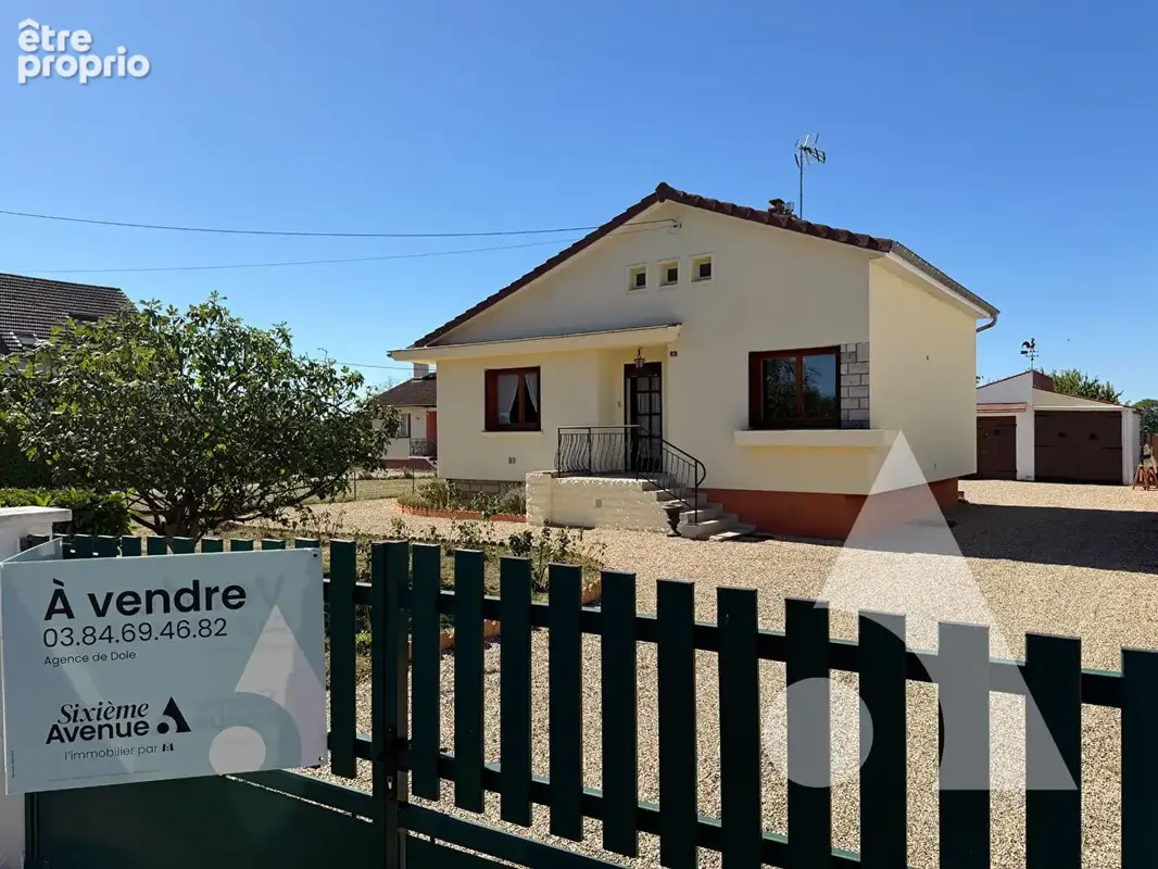 Photo Maison à Chaussin au prix de 145 000€
