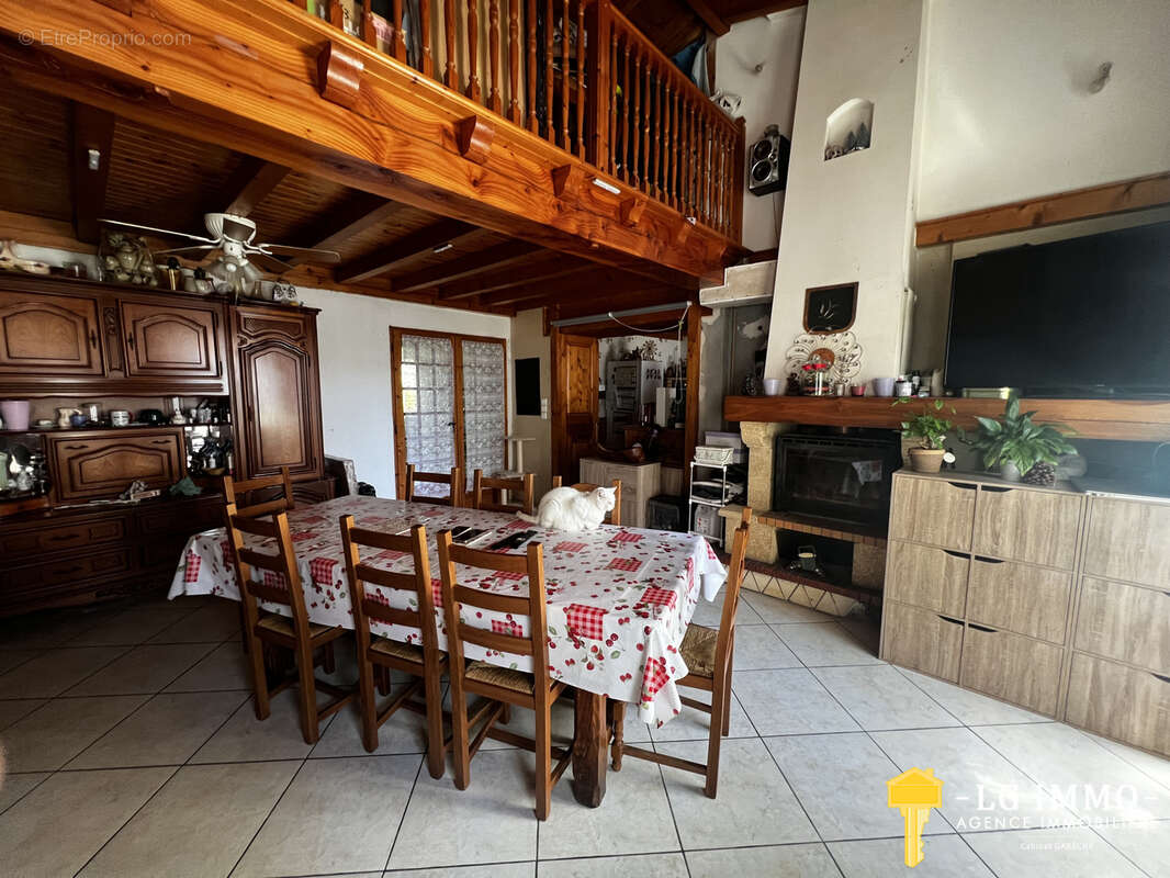 Maison à MIRAMBEAU