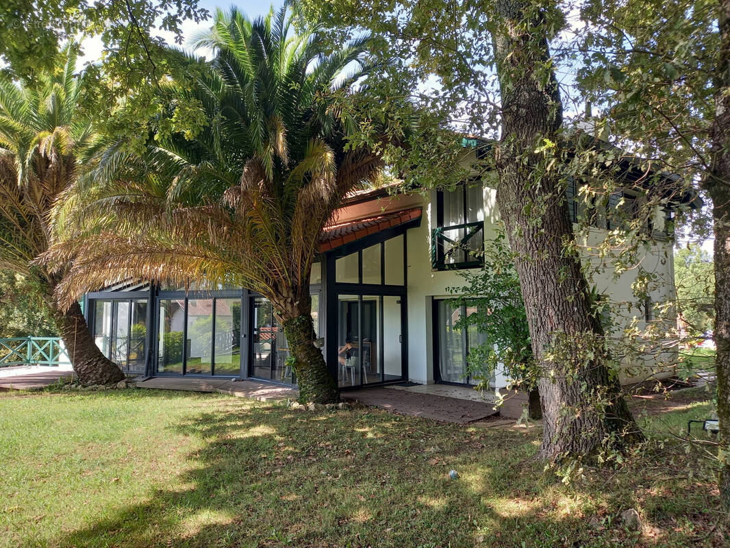 Maison à SAINT-PIERRE-D'IRUBE