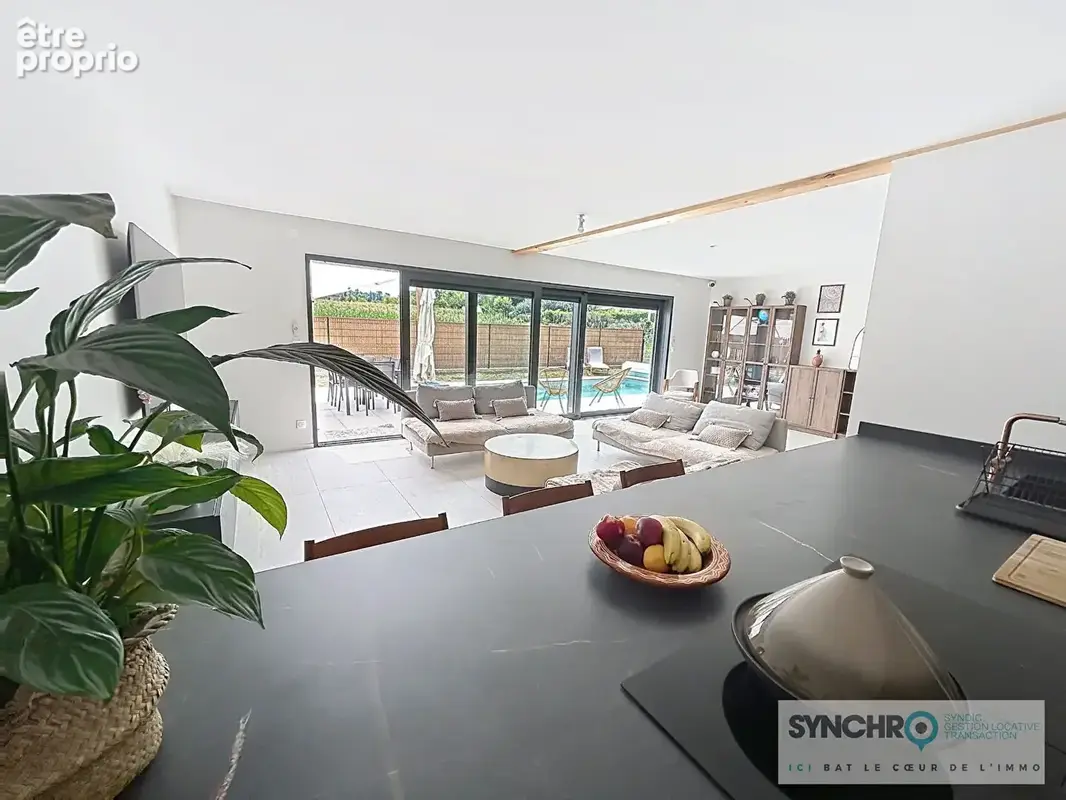 Maison d'architecte 5 pièce 160 m² avec piscine - photo 4