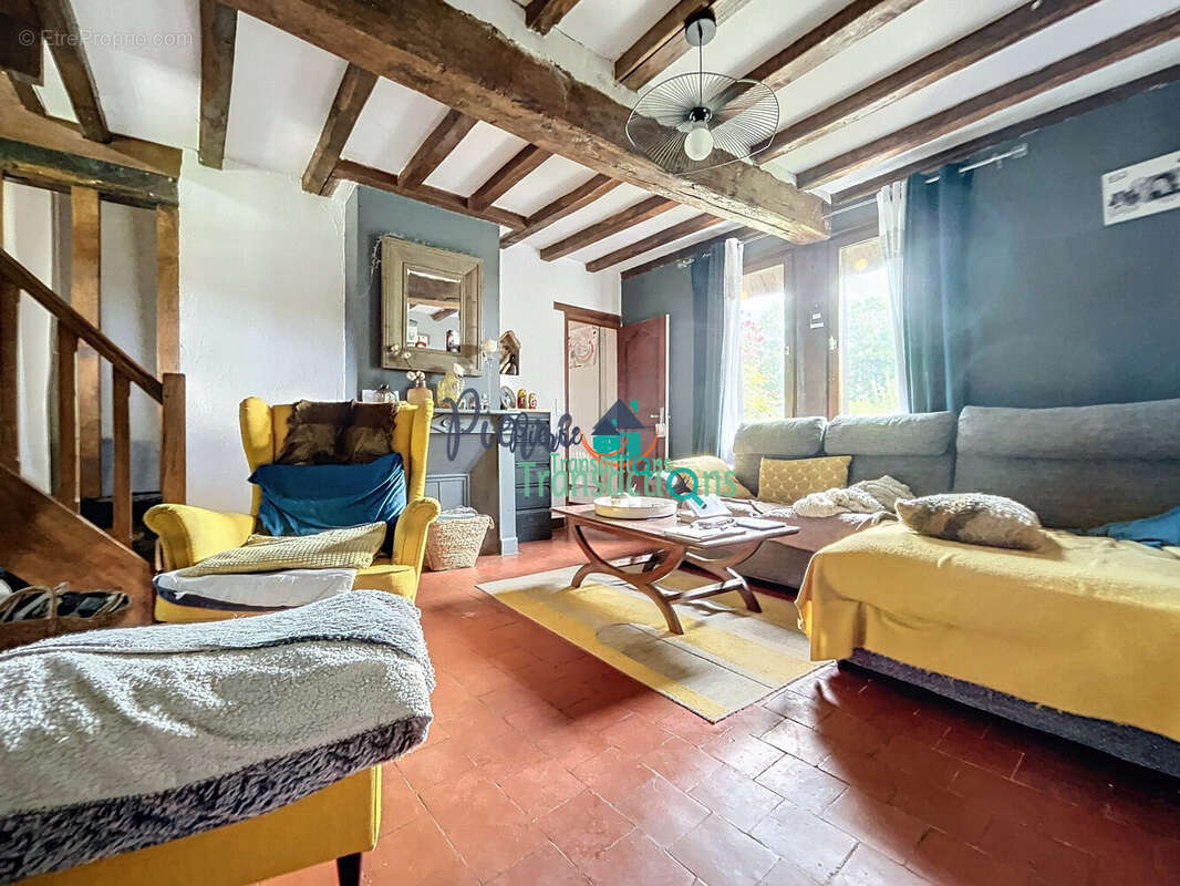 Maison à ALLOUVILLE-BELLEFOSSE