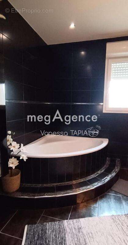 Maison à ROMILLY-SUR-SEINE