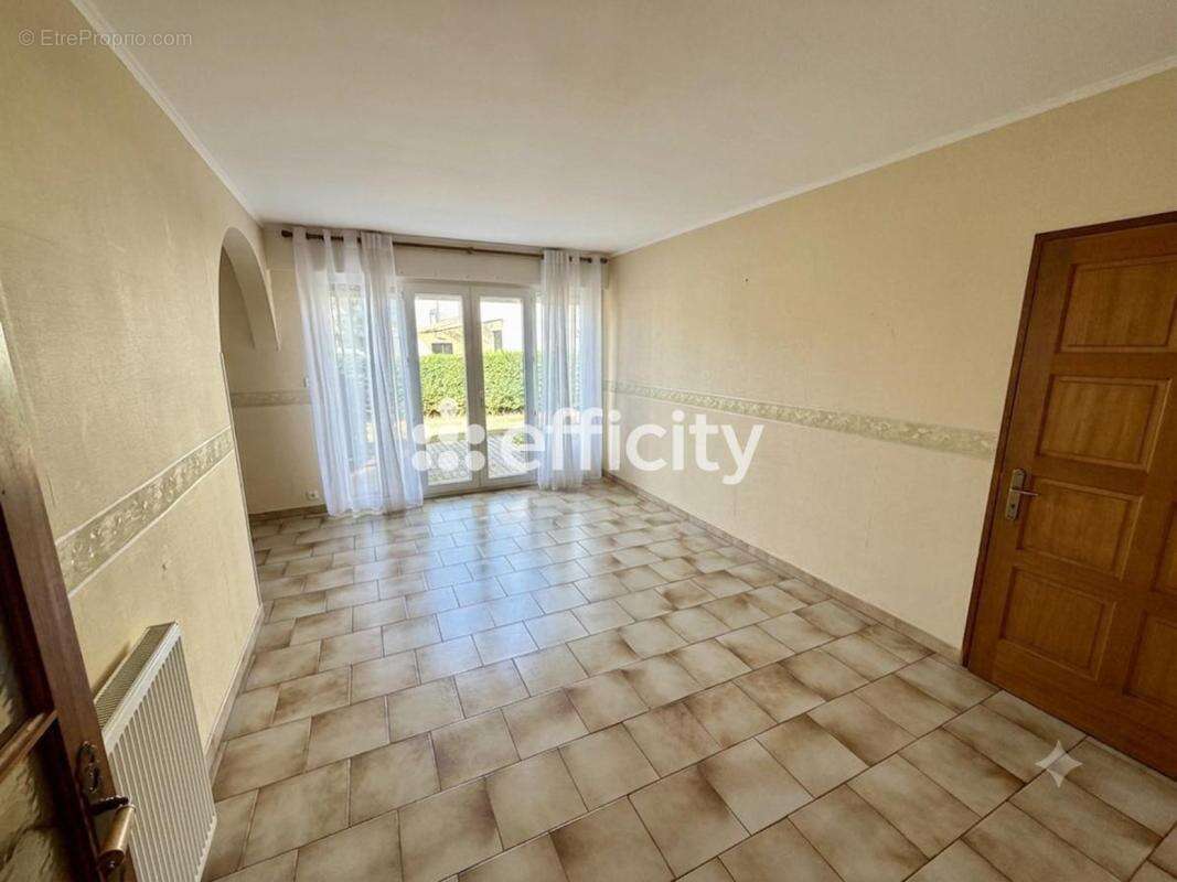 Maison 90 m² à Saint-Michel  - photo 4