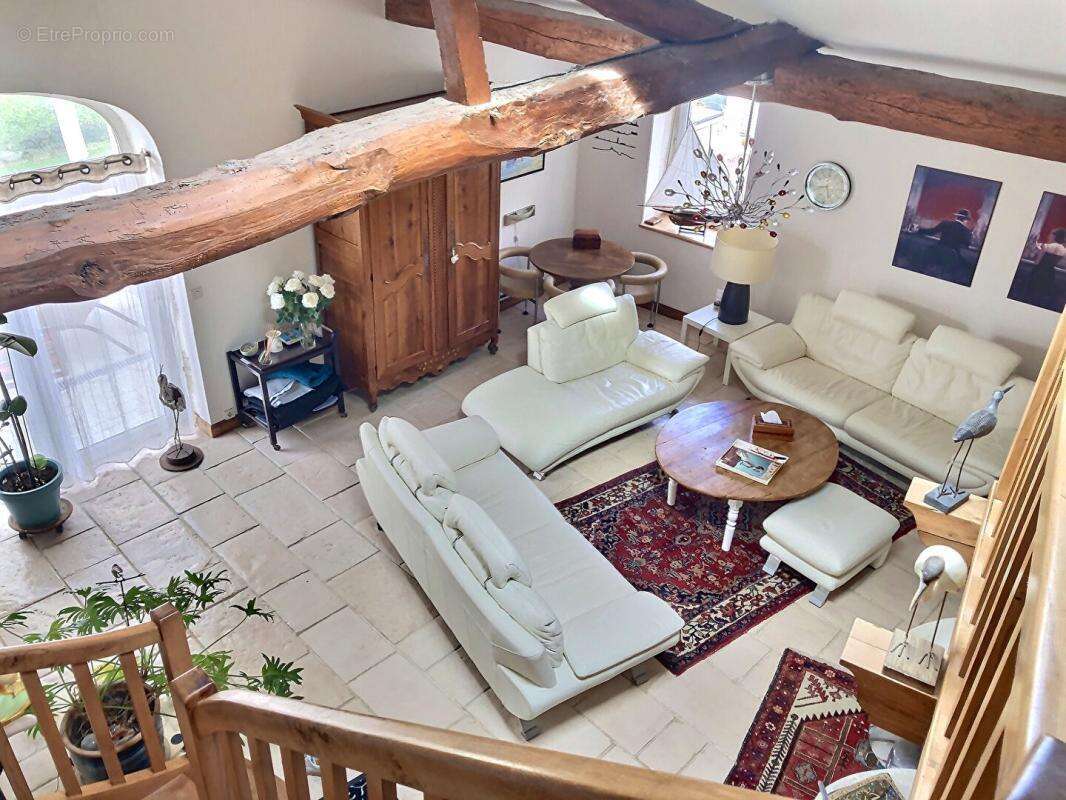 Maison à SAINT-MEDARD-D'AUNIS