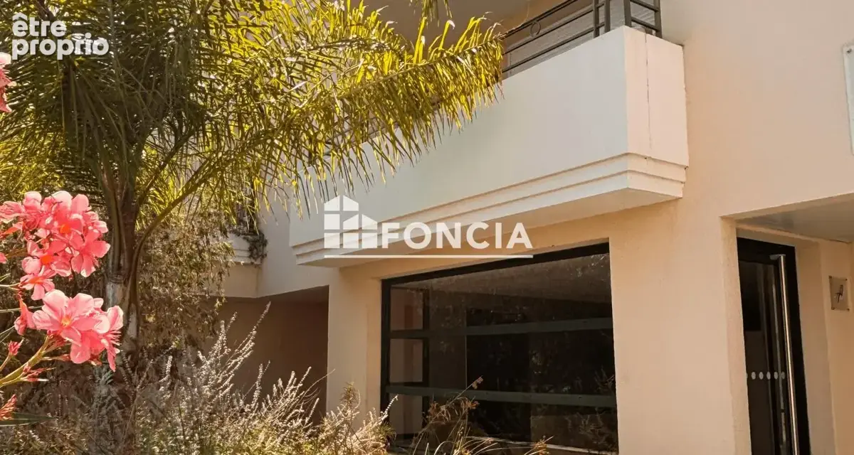 Appartement à LA LONDE-LES-MAURES