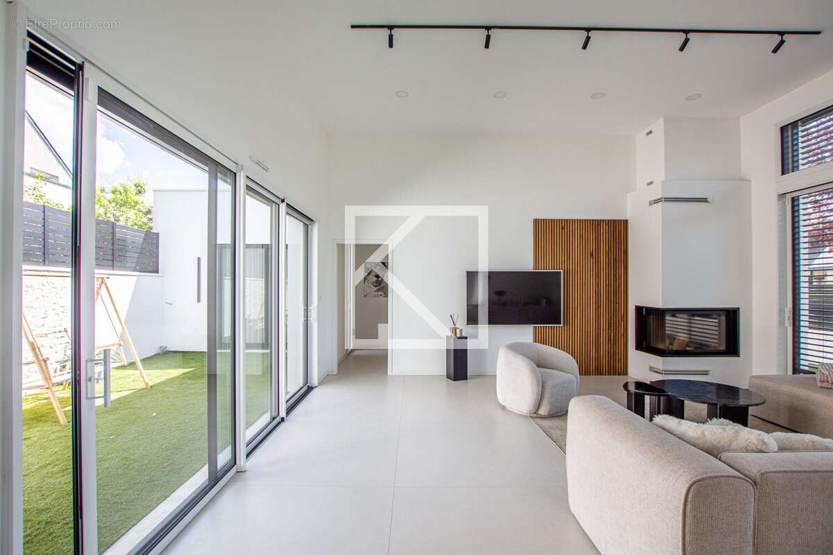 Maison à SAINT-BARTHELEMY-D&#039;ANJOU