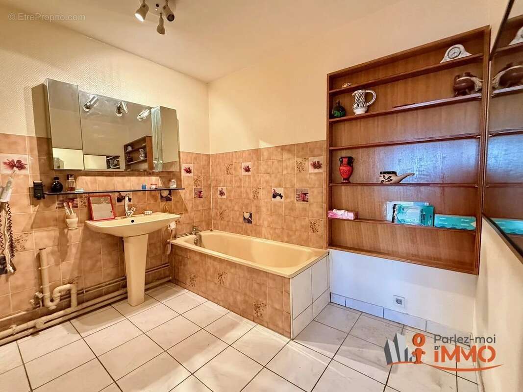 Appartement à SAINT-ETIENNE