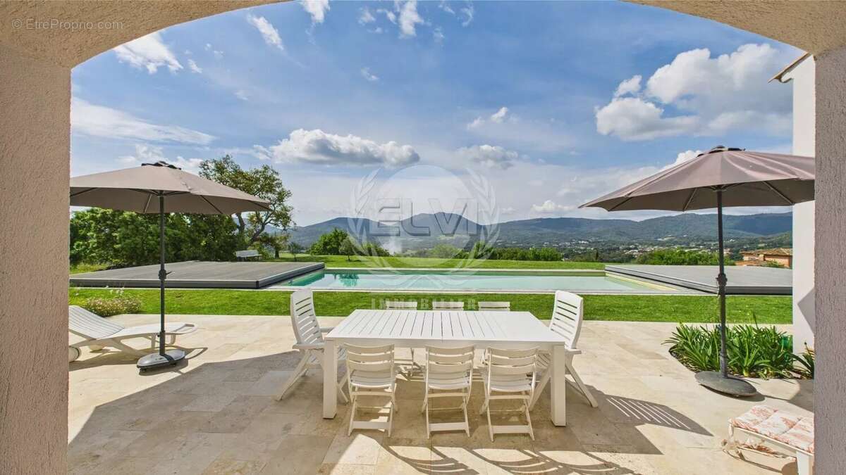 Maison à PLAN-DE-LA-TOUR