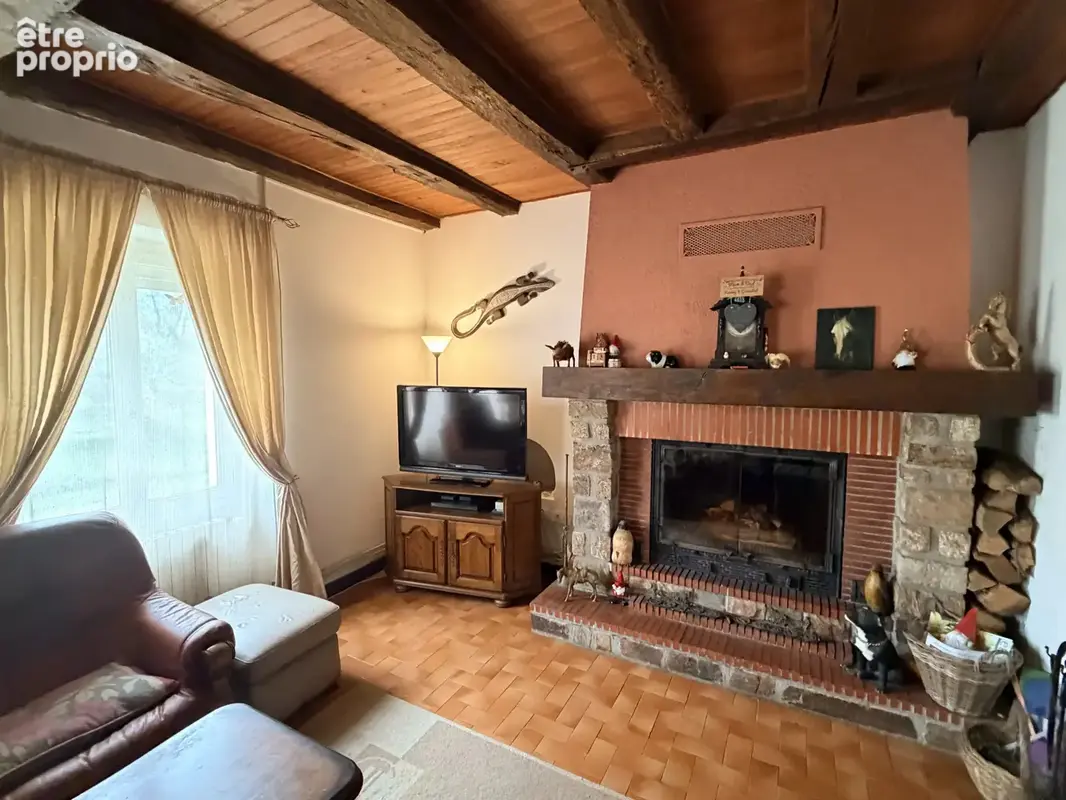 Maison de campagne avec maison d'amis attenante, terrain et enclos - photo 4
