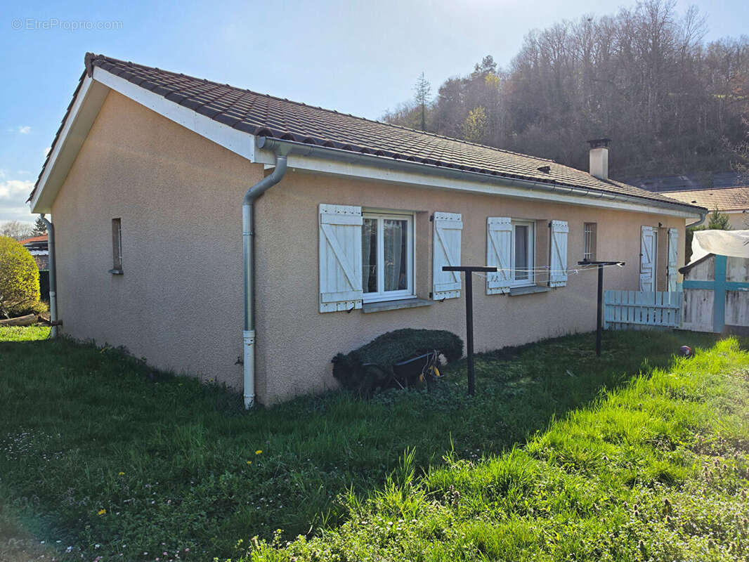 Maison à CHAMPIER