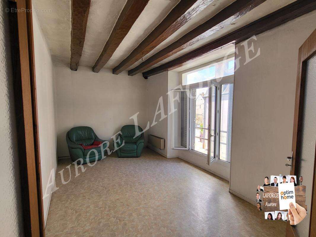 Appartement à vendre 8 pièces LE BLANC (36),20min de Saint Savin(86),1h de Chatellerault(86)et 1h de Chateauroux (36) - photo 6