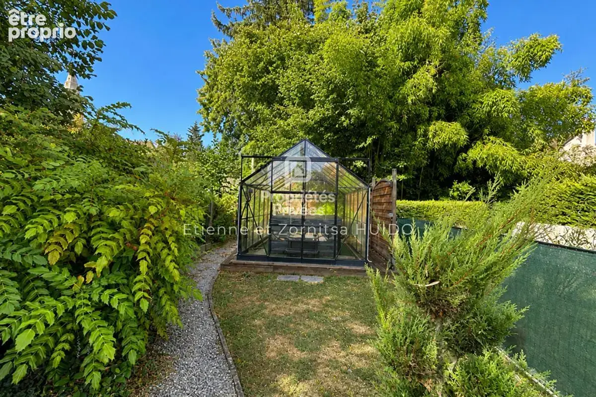Maison de 67 m², 3 pièces, une dépendance, serre et extérieurs - Vatan - photo 14