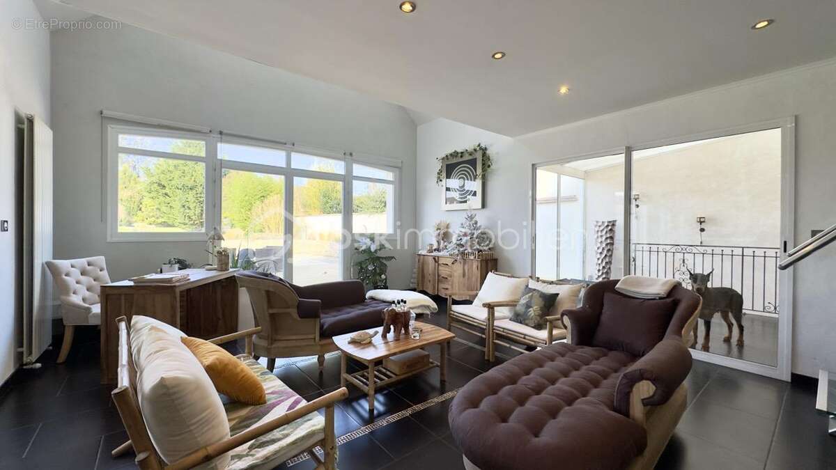 Maison à ARMENTIERES-EN-BRIE