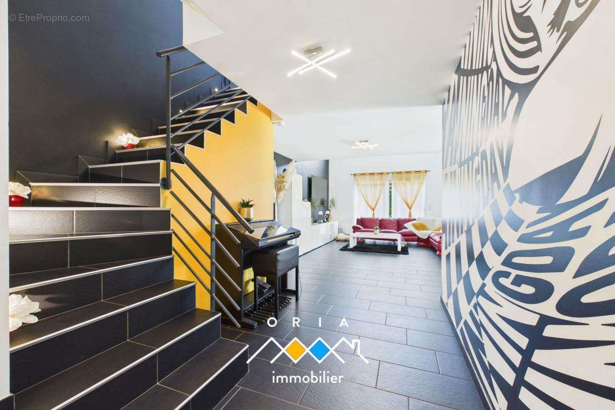 Maison à THIAUCOURT-REGNIEVILLE