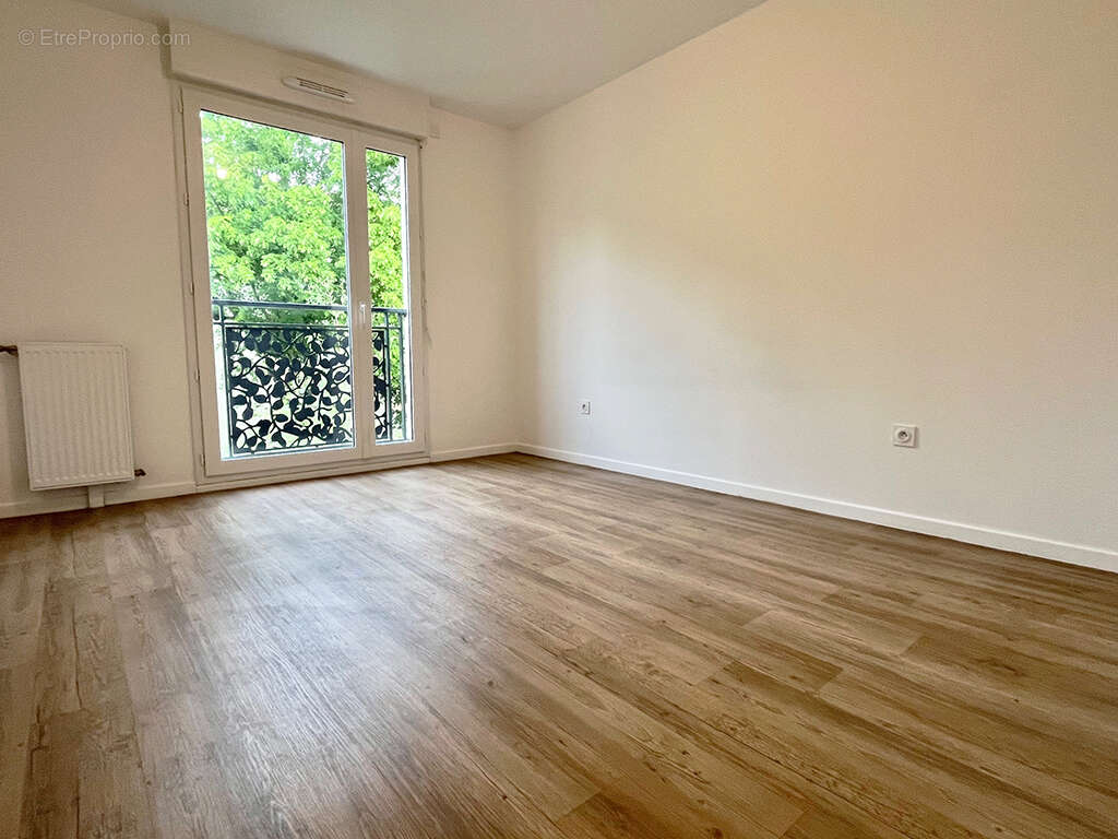 Appartement à JOUY-LE-MOUTIER