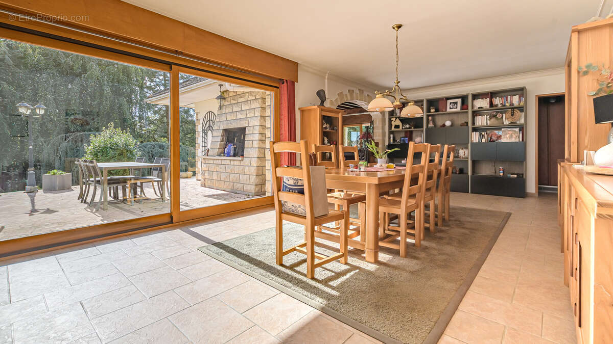 Maison à MORTEFONTAINE